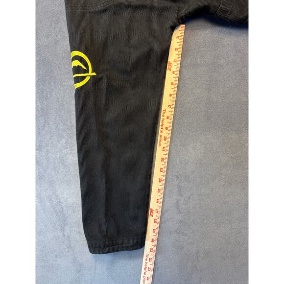 Submit Everyone Fuji jujutsu Gi Black with Yellow Accents, Size “W1” - Picture 7 of 12